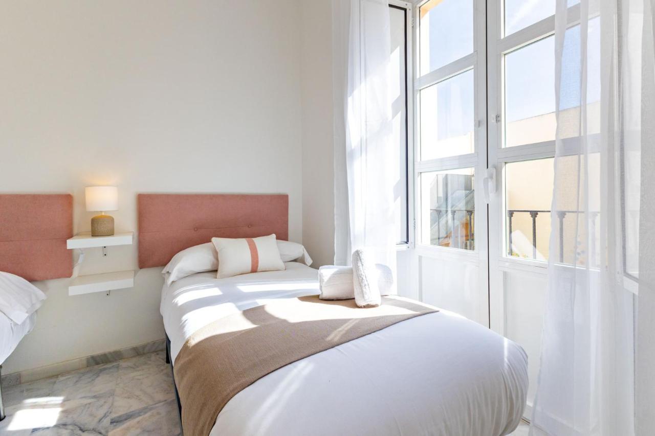 Muro City Center Suite By Valcambre Севиля Екстериор снимка